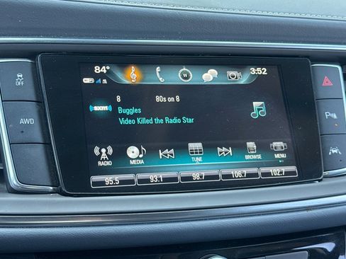 Used 2019 Buick Enclave Premium AWD/4WD image 24