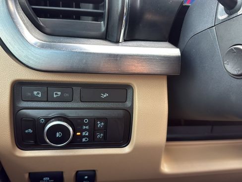 Certified 2024 Ford F450 Lariat w/ Lariat Ultimate Package AWD/4WD image 18
