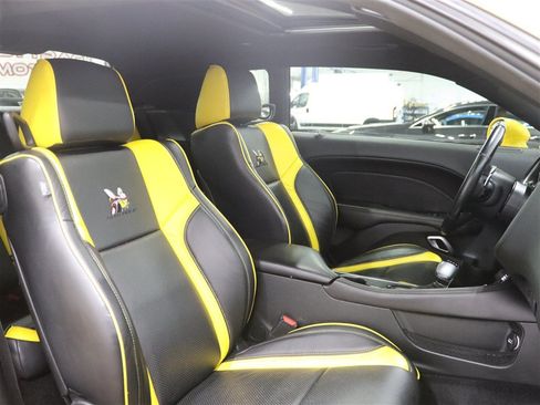 Used 2018 Dodge Challenger R/T Scat Pack RWD image 23