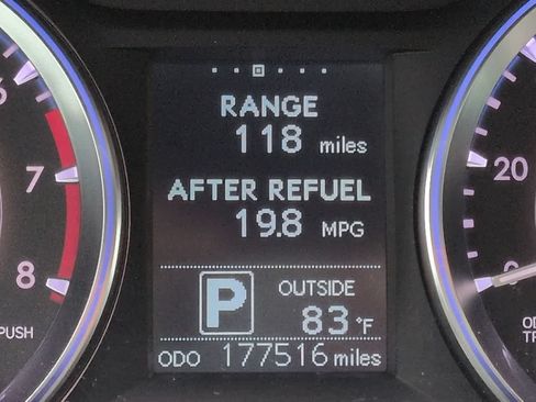 Used 2014 Toyota Highlander LE FWD image 24