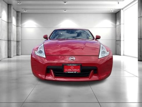 Used 2009 Nissan 370Z Touring RWD image 2