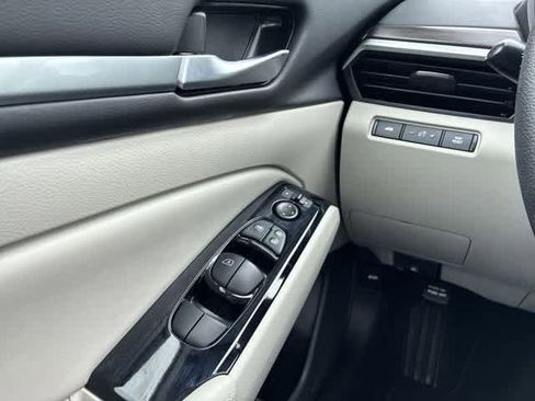 Used 2023 Nissan Altima 2.5 SV FWD image 38
