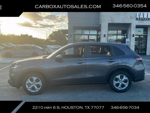 Used 2023 Honda HR-V LX image 3