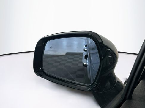 Used 2026 Kia Carnival FWD image 16