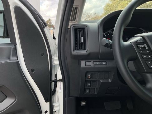 New 2026 Nissan Frontier S image 28