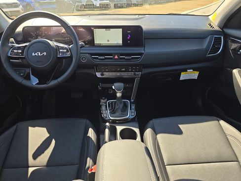 New 2026 Kia Seltos EX image 12