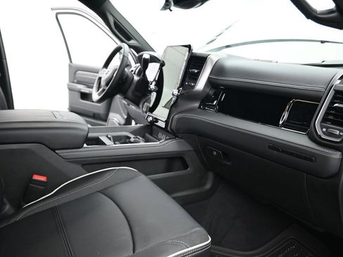 New 2025 RAM 3500 Limited image 17