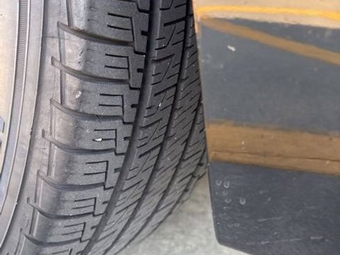 Used 2017 Ford Mustang Coupe image 18