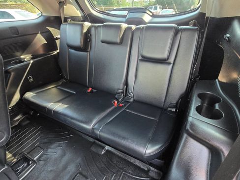 Used 2018 Toyota Highlander SE AWD/4WD image 12