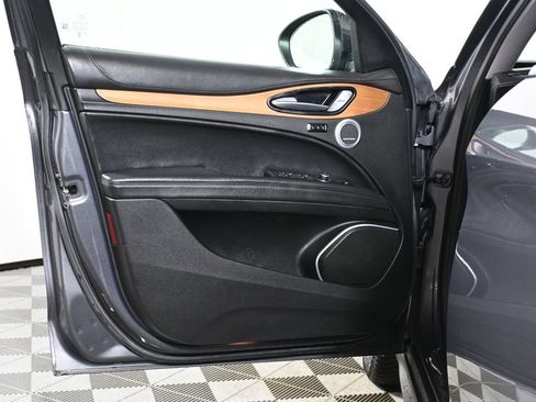 Used 2019 Alfa Romeo Stelvio Ti Lusso w/ Quick Order Package 22X Lusso image 28