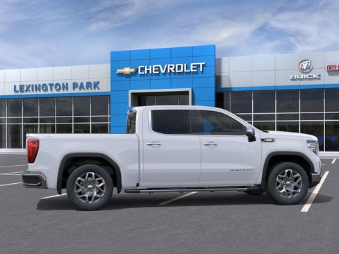 New 2026 GMC Sierra 1500 SLT image 5