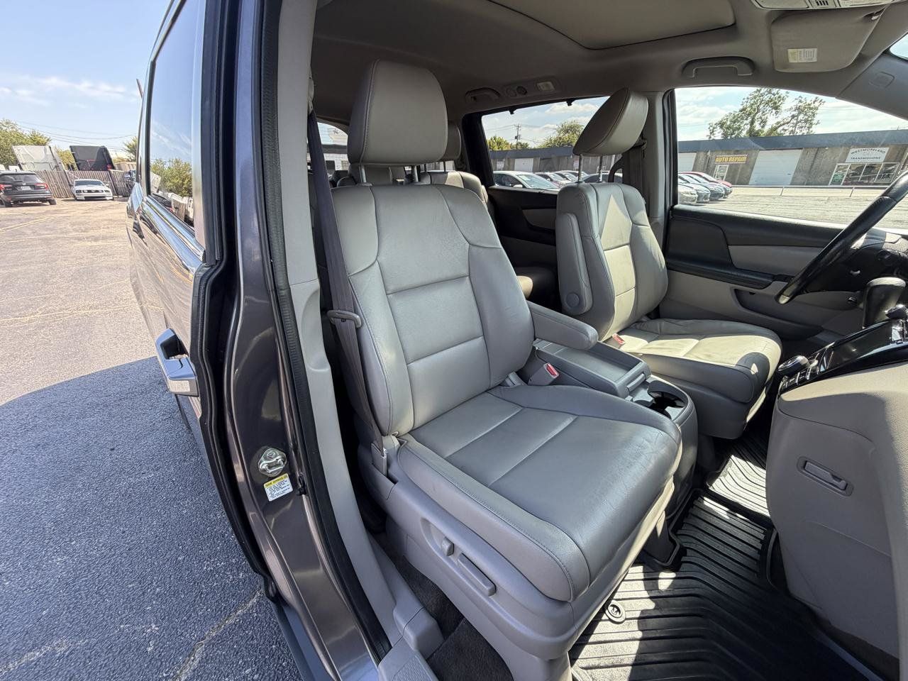 Used 2015 Honda Odyssey EX-L image 18