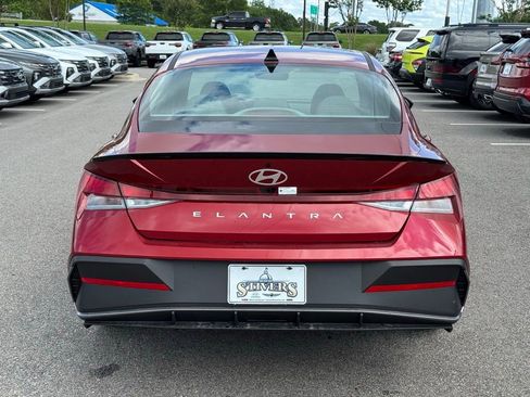 Certified 2025 Hyundai Elantra Sport image 10