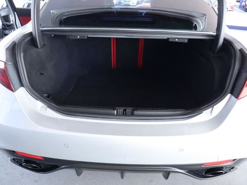 Used 2019 Alfa Romeo Giulia RWD image 31
