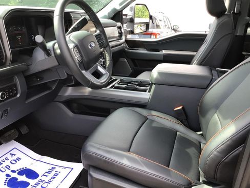 New 2026 Ford F250 Lariat w/ Chrome Package AWD/4WD image 2