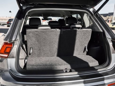 Used 2024 Volkswagen Tiguan Wolfsburg Edition FWD image 8