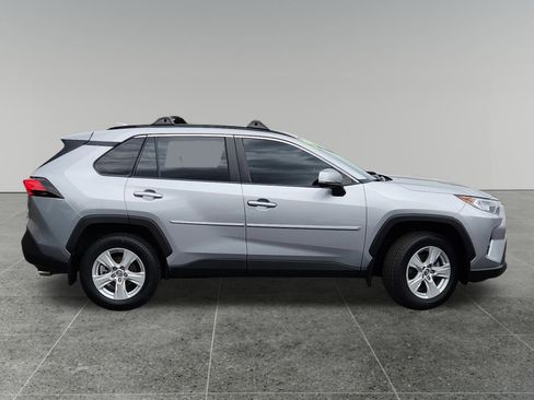 Used 2019 Toyota RAV4 XLE w/ Convenience Package AWD/4WD image 8