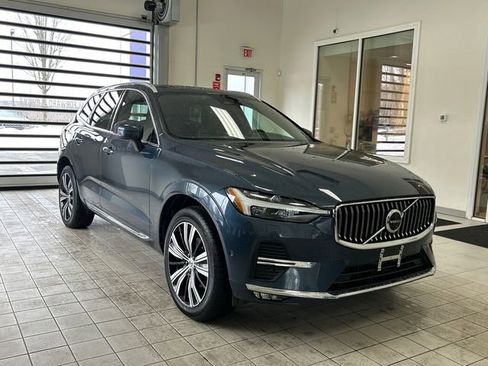 Certified 2023 Volvo XC60 B5 Plus image 5