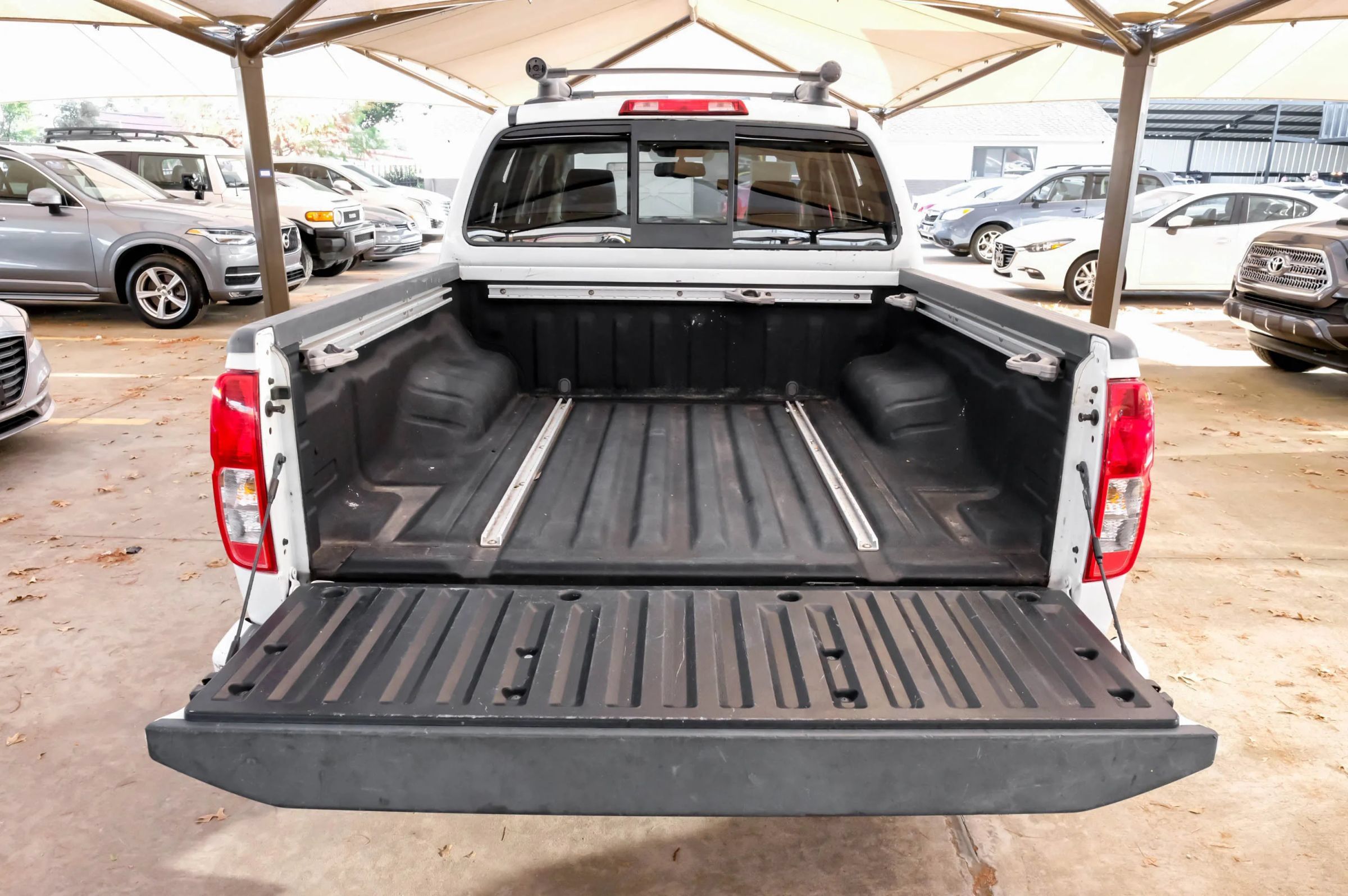 Used 2016 Nissan Frontier PRO-4X w/ Pro-4x Luxury Package AWD/4WD image 55