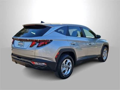 Certified 2022 Hyundai Tucson SE image 8
