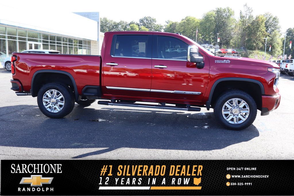 Used 2025 Chevrolet Silverado 3500 High Country w/ Technology Package AWD/4WD image 1