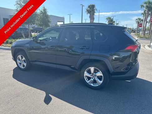 Used 2021 Toyota RAV4 XLE Premium AWD/4WD image 3