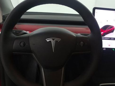 Used 2022 Tesla Model Y Long Range AWD/4WD image 7