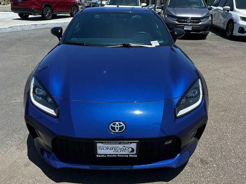Used 2024 Toyota GR86 Premium RWD image 3