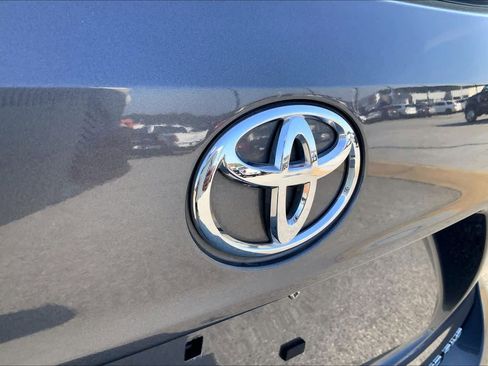 Used 2023 Toyota Highlander Limited image 30