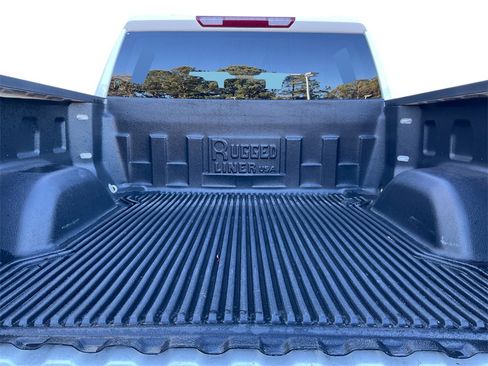 Used 2025 GMC Sierra 1500 SLT image 32