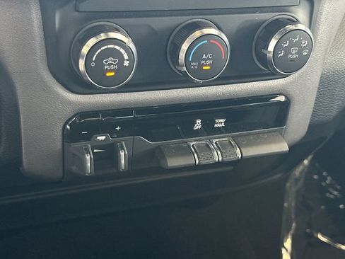 Used 2024 RAM 2500 Big Horn w/ Bed Utility Group AWD/4WD image 19