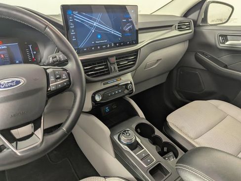 Used 2023 Ford Escape SE image 14