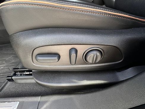 Used 2023 GMC Acadia AT4 w/ Technology Package AWD/4WD image 19