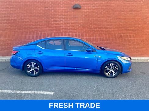Used 2020 Nissan Sentra SV image 2