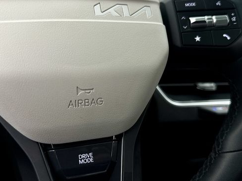 Certified 2025 Kia K4 EX w/ GT-Line Premium Package FWD image 11