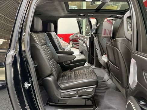 Used 2023 Cadillac Escalade ESV Sport Platinum image 26
