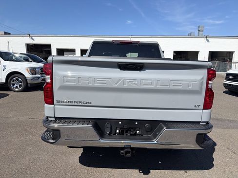 Used 2024 Chevrolet Silverado 1500 LT AWD/4WD image 4