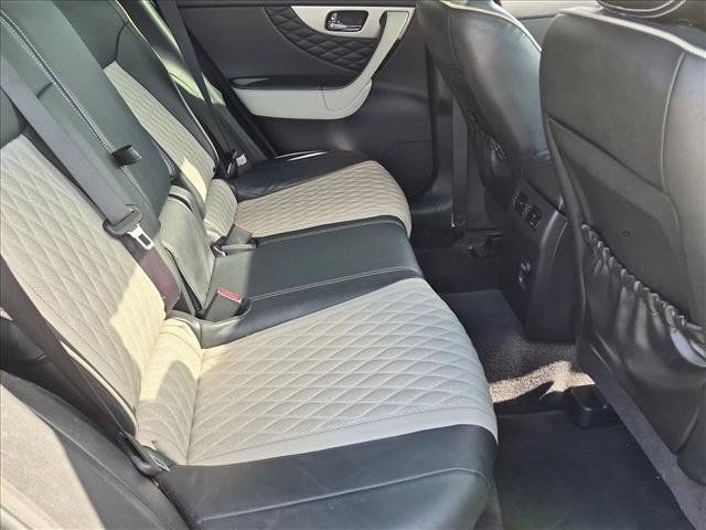 Used 2017 INFINITI QX70 2WD w/ Limited Package image 20