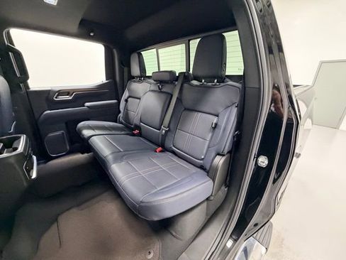 Certified 2026 Chevrolet Silverado 1500 High Country w/ Technology Package image 28