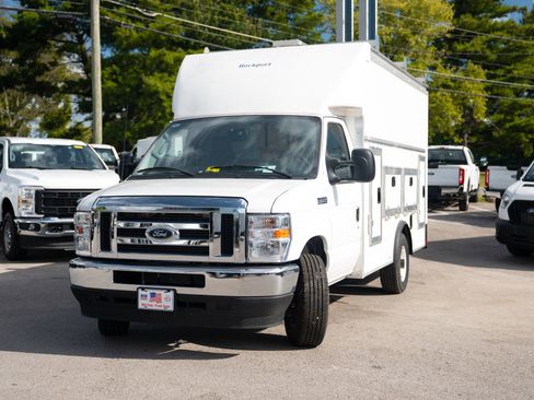 New 2025 Ford E-350 and Econoline 350 Super Duty w/ Power Equipment Group image 3