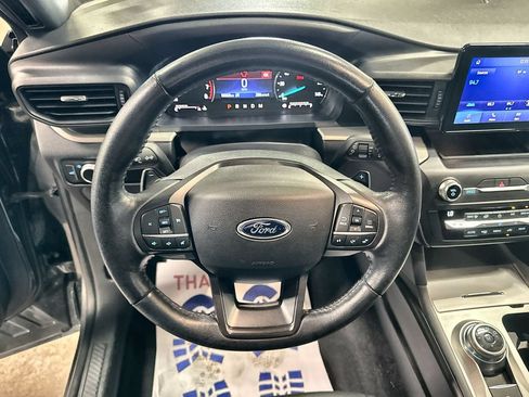 Used 2020 Ford Explorer XLT RWD image 17
