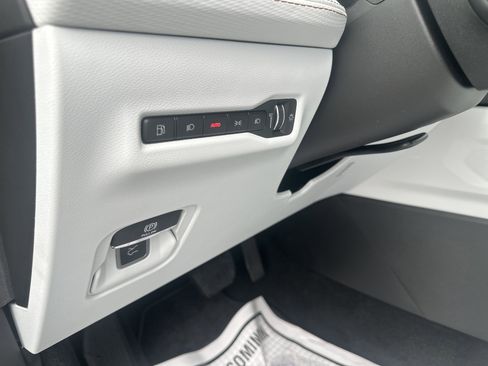 New 2026 Jeep Cherokee Overland AWD/4WD image 34