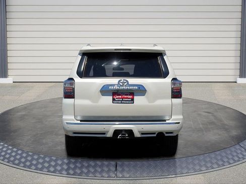 Used 2016 Toyota 4Runner Limited image 6