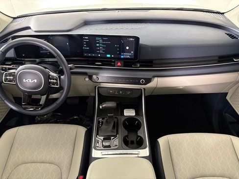 New 2026 Kia Carnival EX FWD image 34