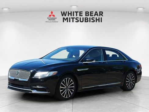 Used 2017 Lincoln Continental Select FWD image 2