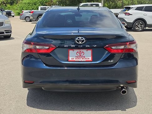 Used 2021 Toyota Camry LE FWD image 5