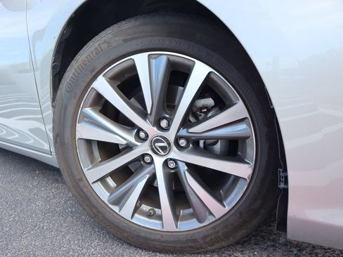 Used 2019 Lexus ES 300h w/ Premium Package FWD image 14