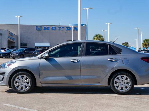 Used 2022 Kia Rio S image 3