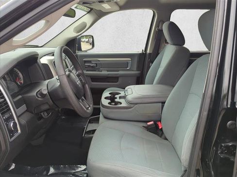 Used 2019 RAM 1500 Classic SLT AWD/4WD image 17
