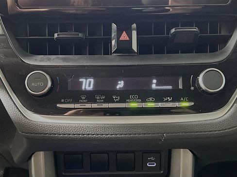 Used 2024 Toyota Corolla Cross LE image 26